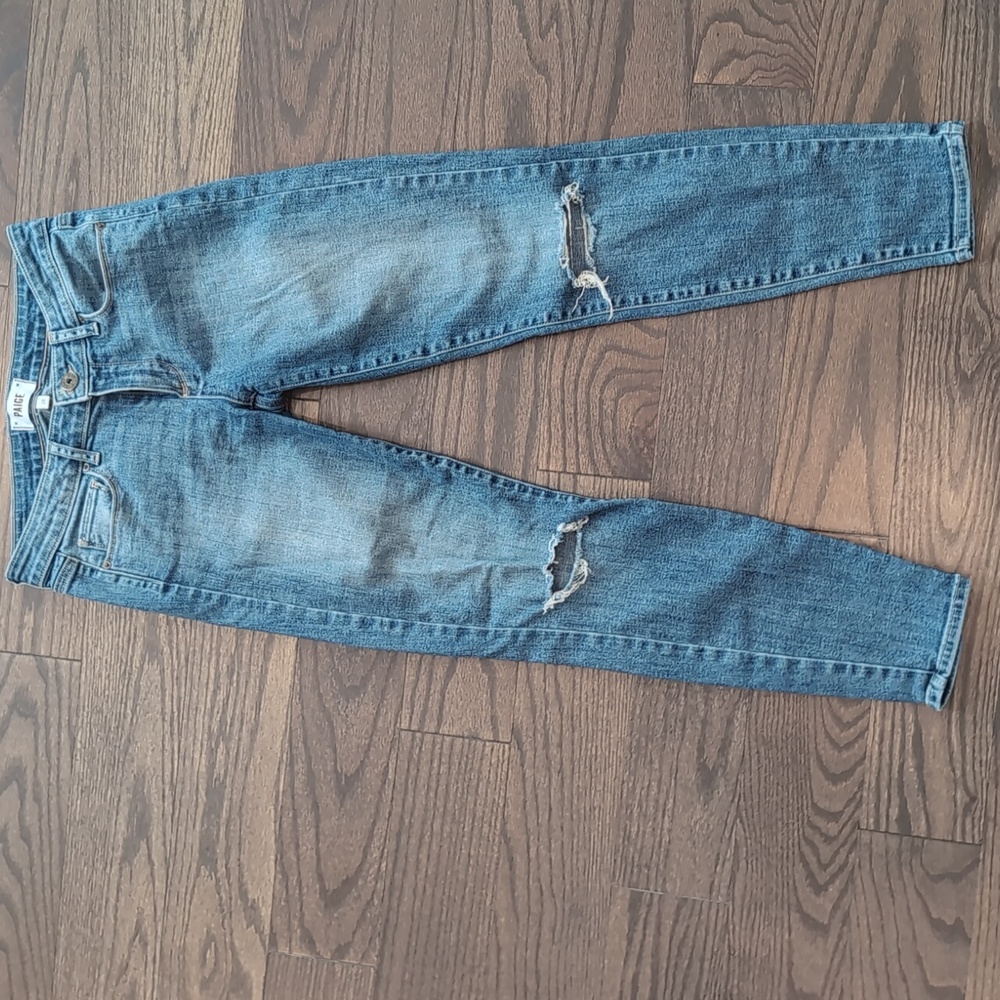 Paige skinny jeans size 28